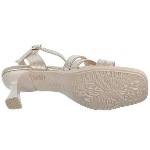 Alia7 Desireé Sandalia en piel con Tiras. cierre en pulsera con hebilla. Plantilla acolchada transpirable y ergonómica. Tacón