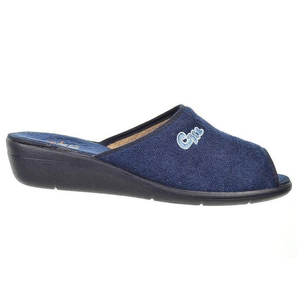 10221 Cmconfort Zapatilla textil destalonada puntera abierta, plantilla textil acolchada. Piso con cuña de goma antideslizante.