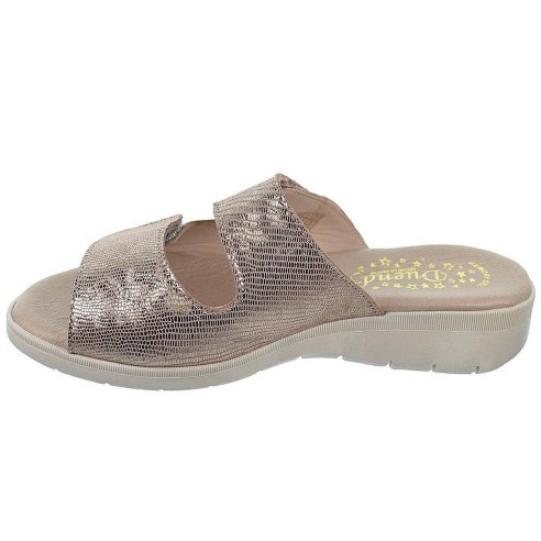 400 Miba Zueco piel con forroy plantilla de piel confort. Velcro ajustable y piso con cuña antideslizante. Pies delicados.