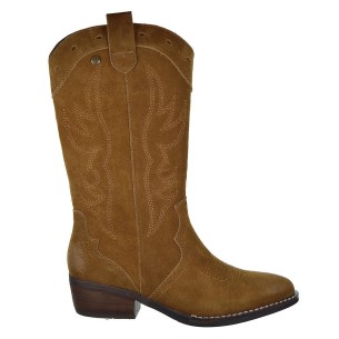 Top3 Bota campera en piel serraje Forro interior textil y cremallera interior. Piso con tacón campero de 4cm de altura. 2
