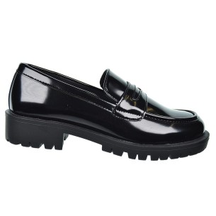 B&W Zapato Mocasín en charol sintético y detalle con antifaz. Suela de goma desdentada antideslizante.