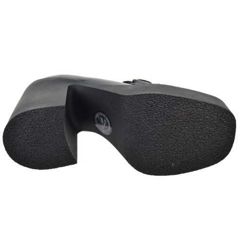 23231 Isteria Zapato Mocasín  sintético y forro textil. Piso de goma, tacón ancho de 10,5cm y plataforma de 3cm.