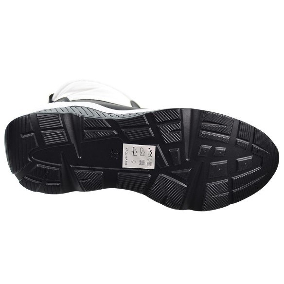 25031 DNG Botín en sintético y textil acolchado con cremallera, forrado y plantilla en textil acolchado. Suela en poliuretano.