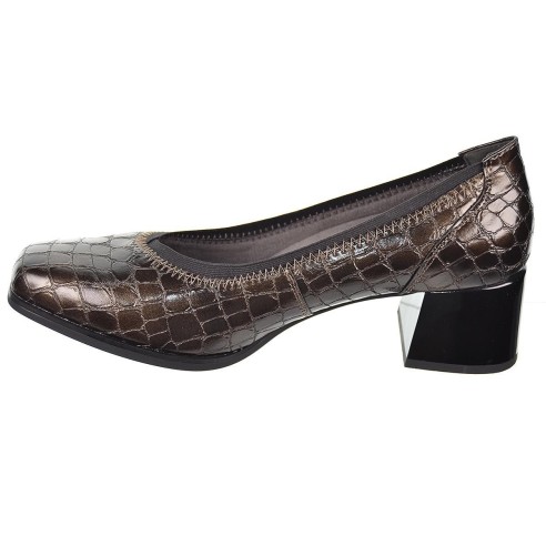 25381 Amarpies Zapato Confort. Charol sintético. Con elástico. Forro textil. Plantilla acolchada extraíble. Tacón ancho de 5cm.