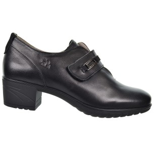 Zapato piel, forro textil, velcro , suela goma antideslizante, tacón 4cm. Modernos y cómodos, ideales para pies delicados.