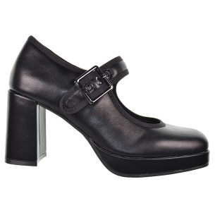 25139 D´Angela Zapato sintético. Con correa y plantilla acolchada. Suela de goma con plataforma y tacón ancho de 8cm de altura.