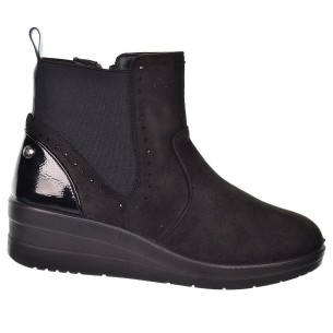 22409 Amarpies Botín antelina. Talón charol. elásticos y cremallera. Forro textil y plantilla acolchado extraíble. Cuña