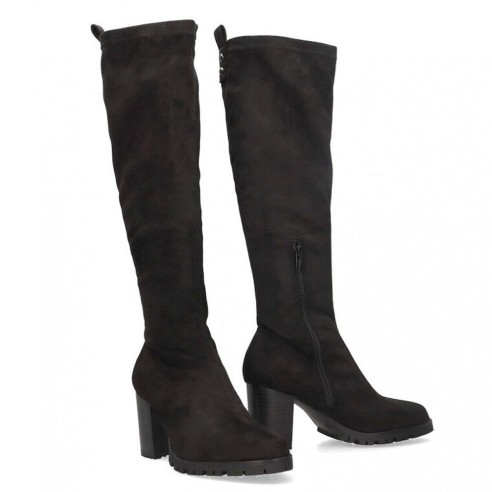 25244 D´Angela Bota  antelina con licra. Forro textil . Cremallera interior. Suela de caucho con tacón ancho de 7cm de altura.