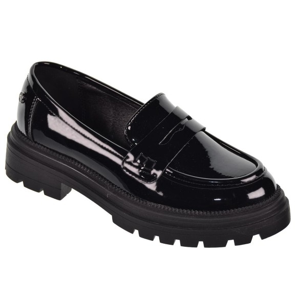 150640 Xti Kids Zapato Mocasín en charol. Sintético y detalle con antifaz. Suela de goma desdentada antideslizante.