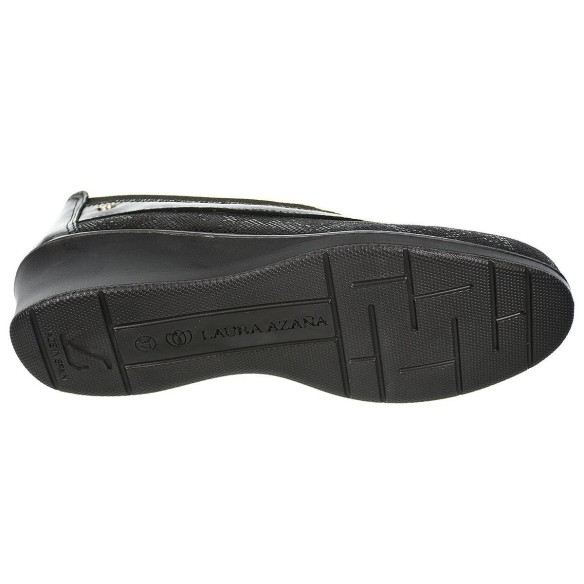 21853 Laura Azaña Zapato Confort Piel estilo salón. Con elástico. Forro y plantilla textil anti bacterias. Piso poliuretano cuña