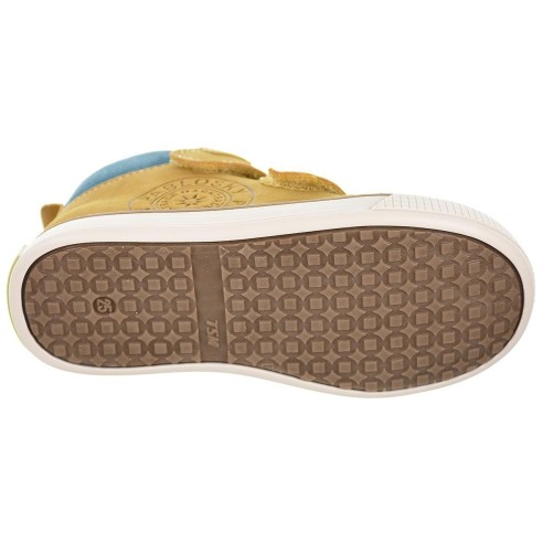 035480 Pablosky Bota Piel en piel. Forro inTech muy transpirable. Doble velcro  y puntera reforzada. Antideslizante