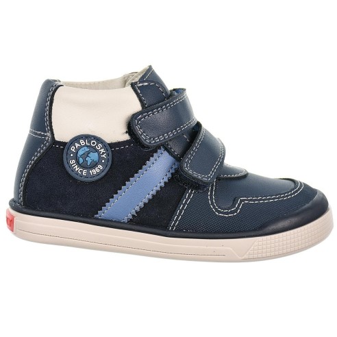 035320 Pablosky Botín Piel. Forro transpirable. velcro y puntera reforzada. Suela antideslizante flexible.