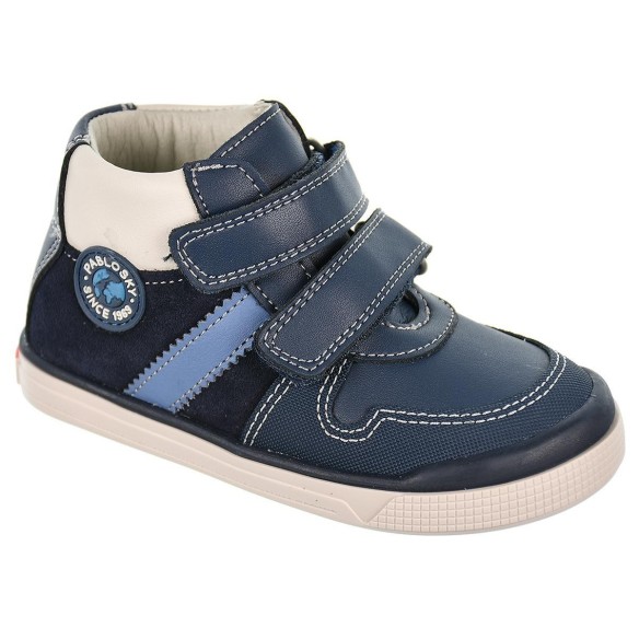 035320 Pablosky Botín Piel. Forro transpirable. velcro y puntera reforzada. Suela antideslizante flexible.