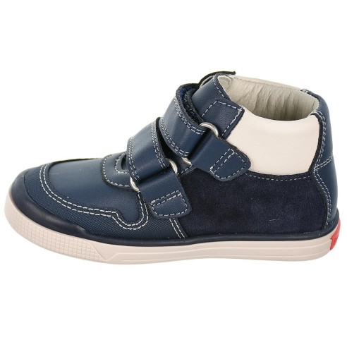 035320 Pablosky Botín Piel. Forro transpirable. velcro y puntera reforzada. Suela antideslizante flexible.