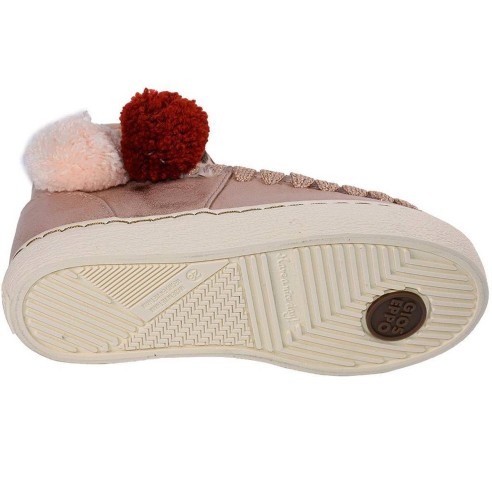 45968 Gioseppo Botín Comprar Botín textil metalizado. Forro borreguillo sintético. Cremallera, lateral con dos pompones y empein