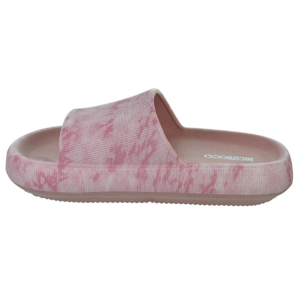 Nicoboco Tamir Zueco en goma muy confortable y ligero. Un original diseño para disfrutar los días de playa y piscina.