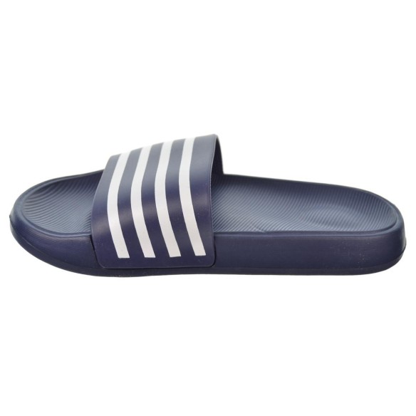 Nicoboco Gum Chancla en goma muy confortable y ligera. Un diseño ideal para disfrutar los días de playa y piscina.