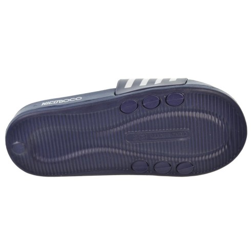 Nicoboco Gum Chancla en goma muy confortable y ligera. Un diseño ideal para disfrutar los días de playa y piscina.