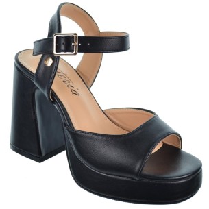 Isteria 24048  Sandalia en sintético. con cierre en hebilla regulable. Piso con plataforma forrada de 2cm. y tacón ancho de 9cm. 2