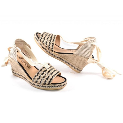 10333 Mediterranea Alpargata Alpargata Valenciana con pala de rafia y textil. Cierre con cintas para atar en la pierna. Plantill