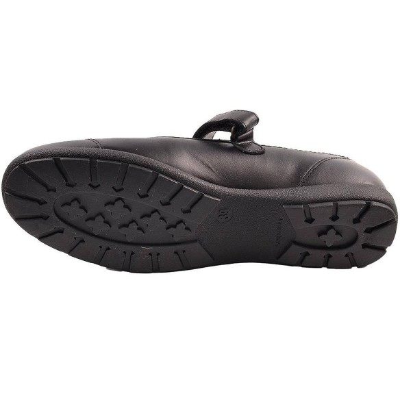 803010 Paola-Pablosky Zapato Colegial Comprar Zapato colegial de piel y puntera reforzada. Forro y plantilla en piel. Cierre en 