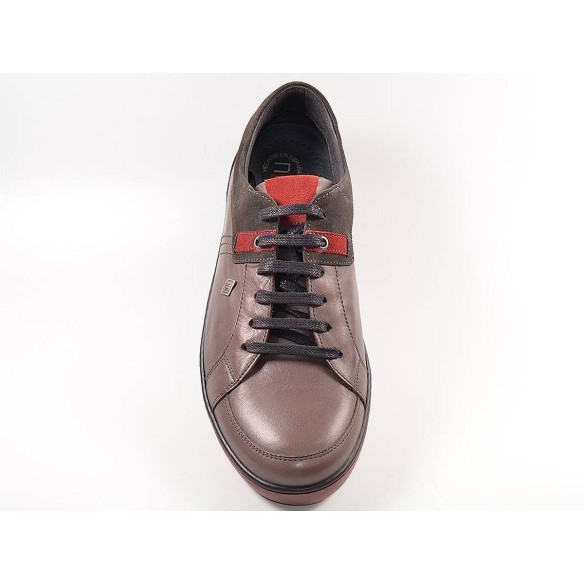 5231 Nuper Zapato Casual Comprar Zapato casual en piel, con cierre en cordones y forro  y plantilla acolchada en textil. Piso de