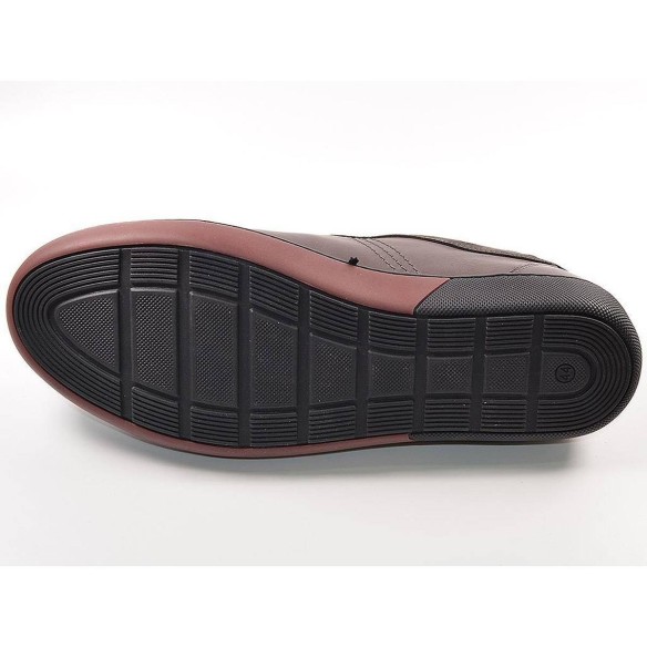 5231 Nuper Zapato Casual Comprar Zapato casual en piel, con cierre en cordones y forro  y plantilla acolchada en textil. Piso de