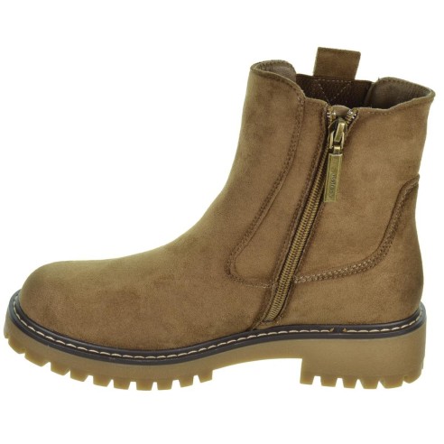 na. chapa y pintura. casi parado, se me ha ido la rueda trasera por el agua y la arenilla de la carretera