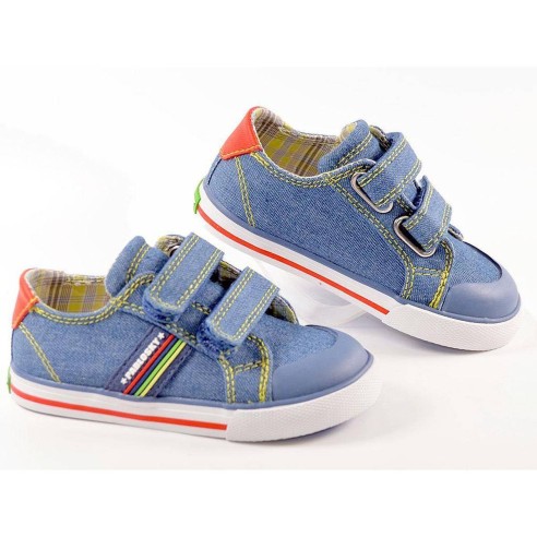 961010 Pablosky Zapatilla Comprar zapatilla de lona, reforzada con puntera de goma. Forro textil, con plantilla de piel extraíbl