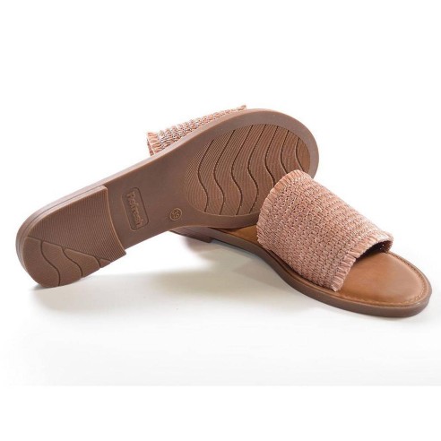 72958 Refresh Zueco Sandalia tipo zueco pala ancha de rafia, plantilla acolchada muy confortable. Piso de goma. Es ideal para ll