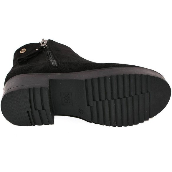 57371 Xti Kids Botín 57371 XTI KIDS. Botín en antelina, forro interior y plantilla textil acolchado. Cierre con cremallera inter