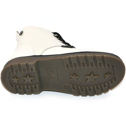 57804 Xti Kids Botín Comprar Botín sintético charol, forro y plantilla textil acolchado. Cierre con cremallera interior y cordon