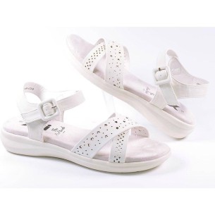 57515 Xti Kids Sandalia Sandalia sintética, pala tiras cruzadas con un bonito perforado, pulsera con hebilla lateral regulable.  2