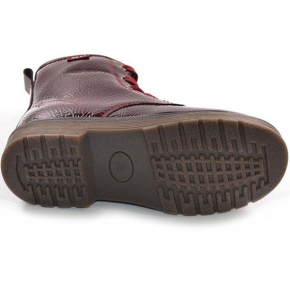 56949 Xti Botín Comprar Botín sintético charol, forro y plantilla textil acolchado. Cierre con cremallera interior y cordones aj