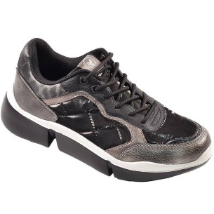 Evania Yumas Sneaker Sneaker en nylon, forro textil y plantilla confort látex. Cierre en cordones para un máximo ajuste. Piso de 2