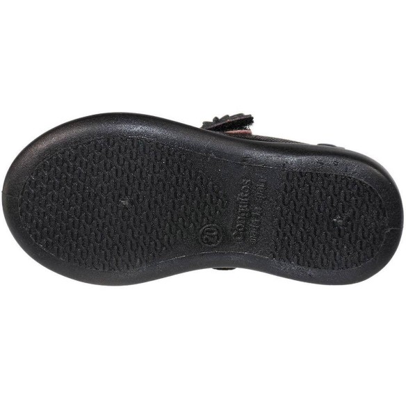 10223 Osito Zapato Mercedes Zapato mercedes en material sintético metalizado. Forrado interior en textil y velcro ajustable. Pis