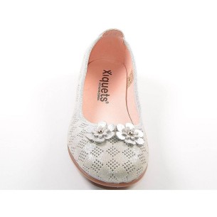 71202 Xiquets Zapato Comprar Zapato de piel perforada formando rombos. Forro textil y plantilla en piel acolchada. Piso de goma  2