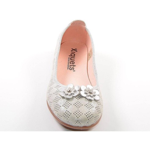 71202 Xiquets Zapato Comprar Zapato de piel perforada formando rombos. Forro textil y plantilla en piel acolchada. Piso de goma 