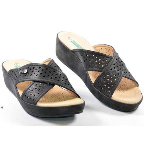 17049 Amarpies Zueco Chancla Zueco sintético, forro textil y planta de piel acolchada muy confortable. Piso con cuña de 4cm. muy