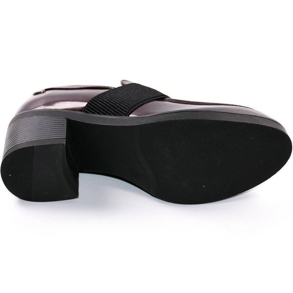 6311 Isteria Zapato Comprar Zapato de charol, con elástico interior y exterior. Piso de goma con tacón ancho de 5cm.