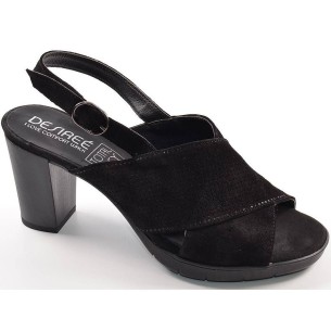 91174 Desiree Sandalia en piel serraje . Forro y plantilla en piel. Cierre con hebilla. Piso plataforma con suela antid 2