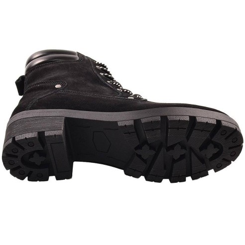 K01206 Kelara Botín Comprar Botín en piel serraje, forro interior textil y cierre en cordones y cremallera interior. Piso de cau