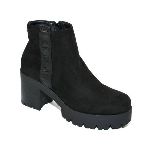 16302 D'angela Botín Comprar Botín de antelina, banda lateral de raso y forro textil. Cremallera interior. Piso de caucho con pl