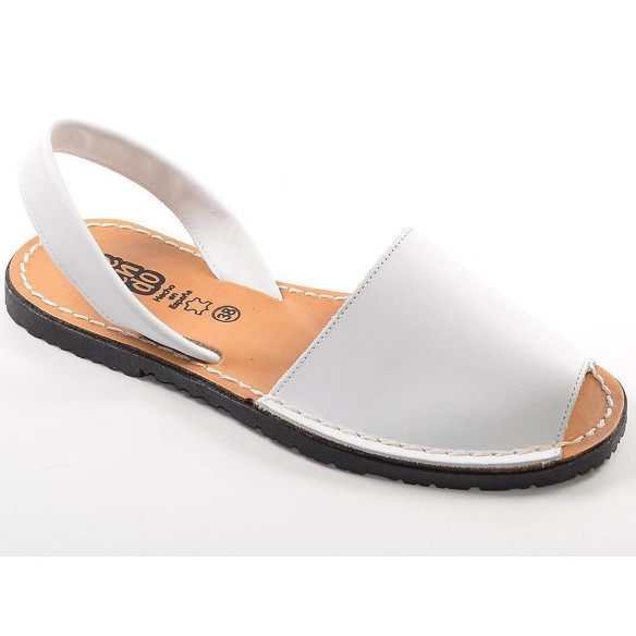 T-1-C. Crecendo Sandalia Ibicenca Sandalia Ibicenca en material piel, con cierre de velcro ajustable. Planta en piel y piso de g