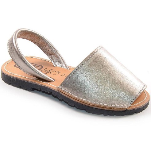 T-1-C. Crecendo Sandalia Ibicenca Sandalia Ibicenca en material piel, con cierre de velcro ajustable. Planta en piel y piso de g