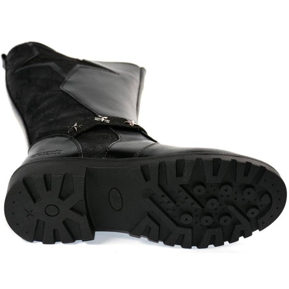 2027 Crecendo Bota Comprar Bota en material sintético con forro interior y plantilla textil acolchado. Cierre con cremallera int