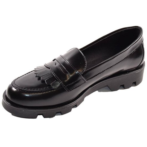 854113 Pablosky Zapato Zapato colegial en piel charol. Forro y plantilla textil inTech transpirable. Piso de goma antideslizante