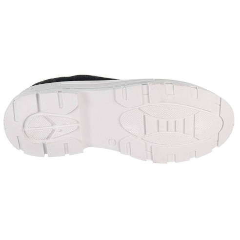 79158 Refresh Zapatilla 79158 REFRESH. Zapatilla de lona con cierre en cordones ajustables y plantilla textil acolchada. Piso y 