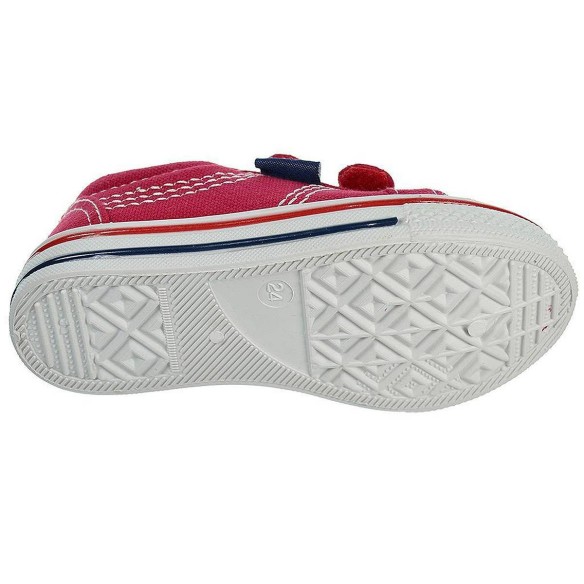60024 Lois Zapatilla 60024 LOIS. Zapatilla en lona, forro interior textil y doble velcro ajustable. Piso de goma antideslizante 