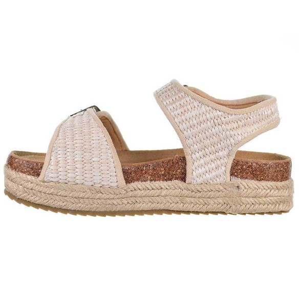 58024 Xti Kids Sandalia 58024 XTI KIDS. Sandalia de rafia trenzada. Cierre con hebilla. Planta de bio y piso plataforma de 4cm.d